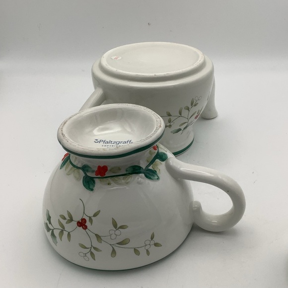 Pfaltzgraff Winterberry Teapot and Cup for One with Holly Accents - Picture 9 of 11